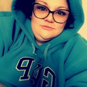 Meet your Posher, Larocque